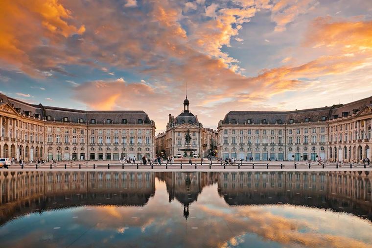 /Assets/Desktop/CruiseGallery/Thumb/bordeaux_overall.jpg